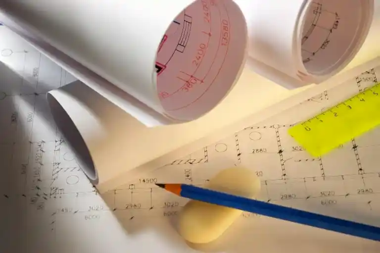 Ev tadilatı öncesi malzeme seçimi ve proje planlama masası